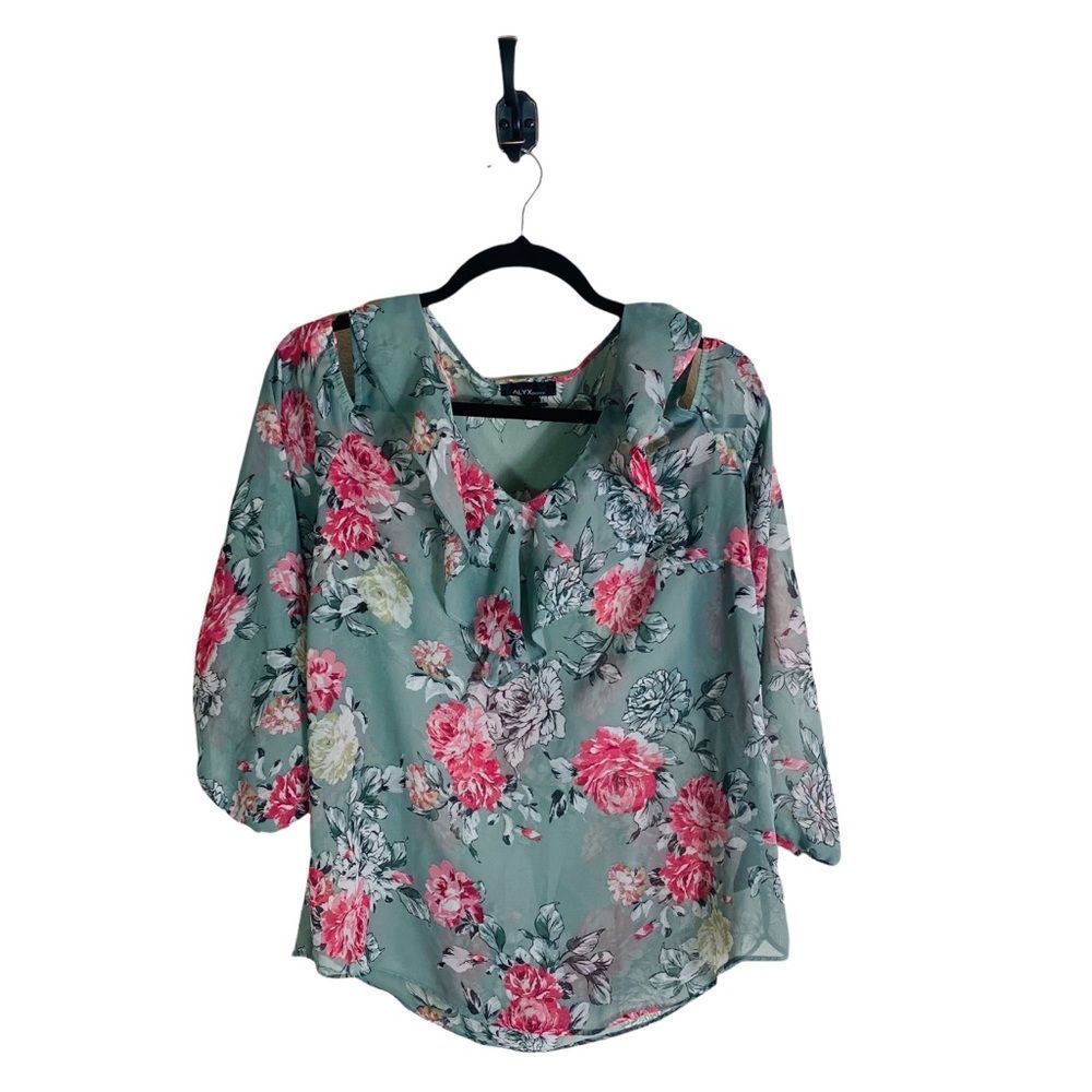 5 for $30 Alyx Petite Floral Off Shoulder Top Light Green & Pink PL Excellent